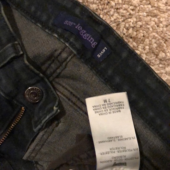 Levi’s - Picture 3 of 3